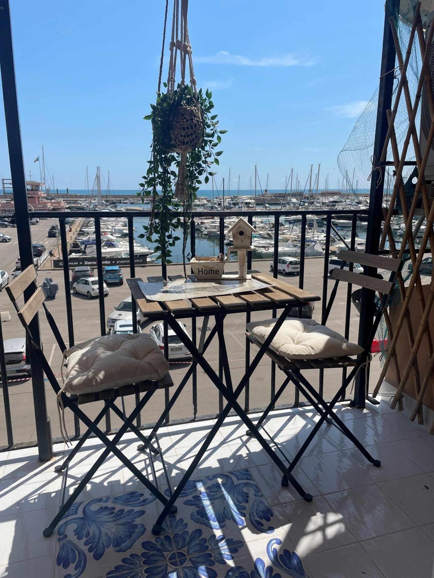 Borgo Damare Nettuno Vista Mare Apartment Exterior photo